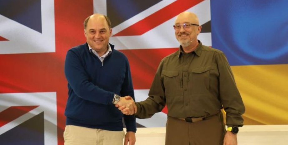 Министр обороны Великобритании прибыл в Киев с неанонсированным визитом