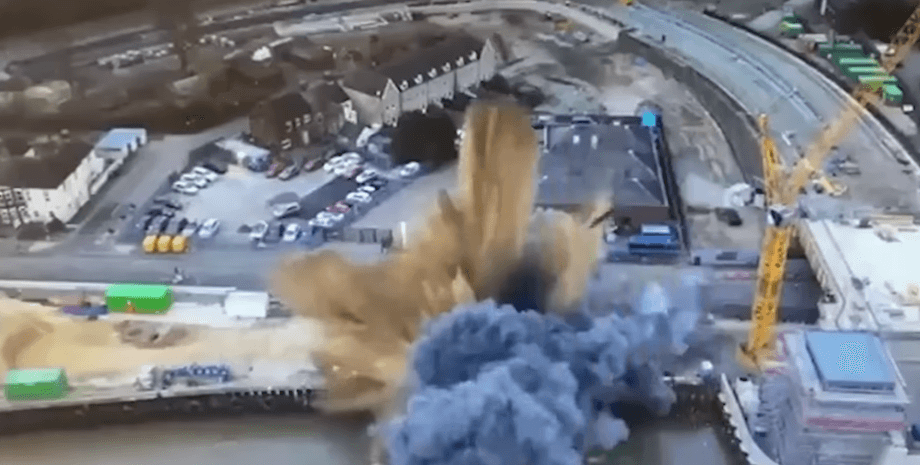 Взрыв, бомба, Англия, фото