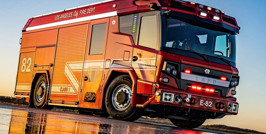 Rosenbauer RTX, пожежний автомобіль, пожежне авто, пожежний електромобіль, електричне пожежне авто