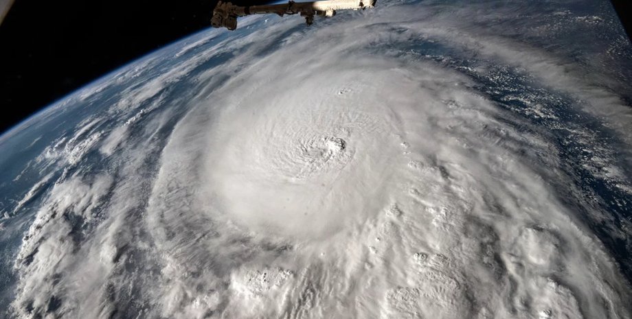 ураган, найпотужніший ураган в історії, потужний ураган, ураган обрушиться на сша