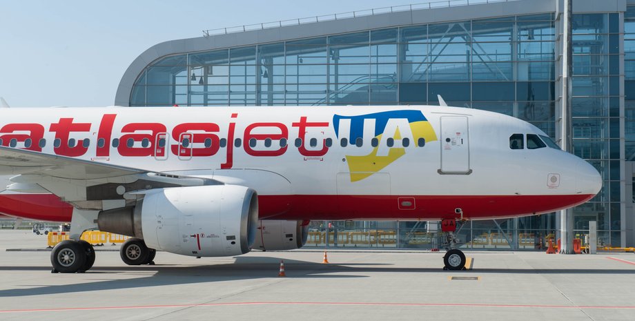 Самолет "Atlasjet Украина"
