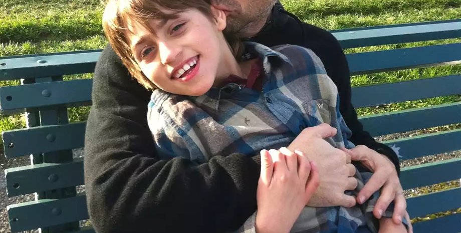 Колин Фаррел с сыном Джеймсом, сын колена фаррела, джеймс фаррел, болезнь ангельмана, сын колина фаррела болен