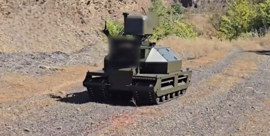 Наземный робот Игнис с лазером