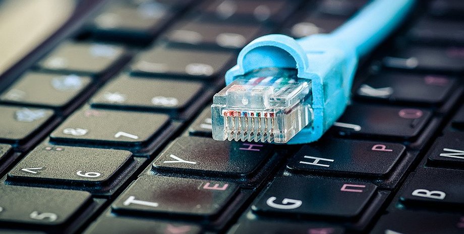 ноутбук, клавіатура, інтернет, кабель