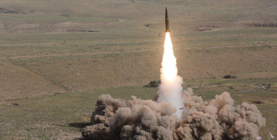 Запуск ракеты, Искандер, российские атаки, обстрел, война РФ против Украины, ракетный удар