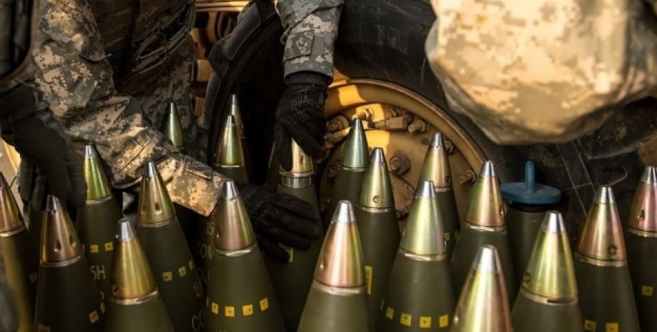 снаряды калибра 155, США 155 мм калибр, США военная помощь, США опрос об Украине, США деньги для Украины, США деньги для Украины