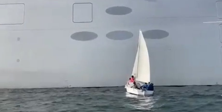 мега-яхты Андрея Мельниченко, российский миллиардер