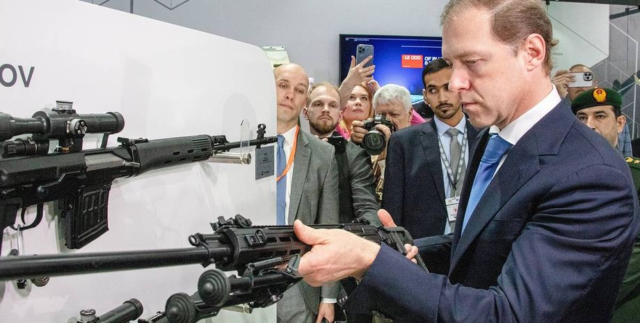 Голова Мінпромторгу РФ Денис Мантуров на виставці IDEX в Абу-Дабі, 20 лютого