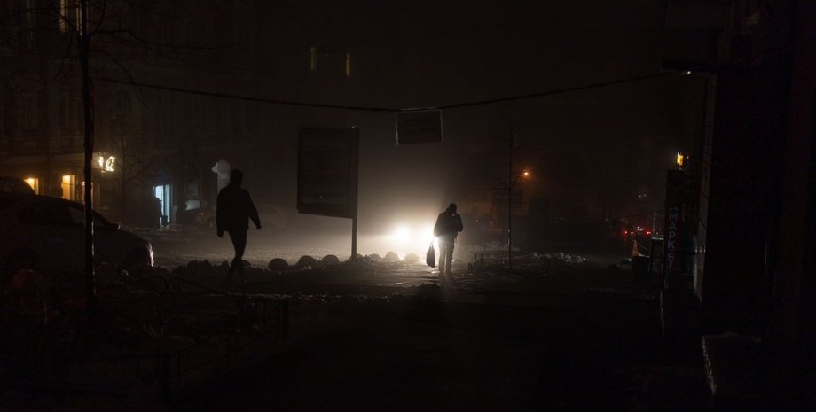 Поширити: Російські окупанти завдають регулярних ударів по енергетичній системі ...