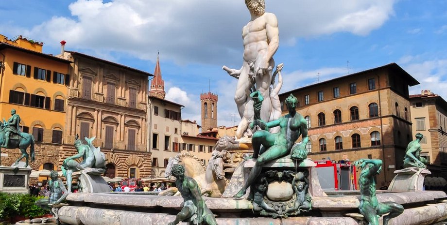 Фонтан Нептуна, вандал, вандализм, немецкий турист, Флоренция