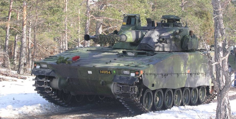 шведская бмп CV-90