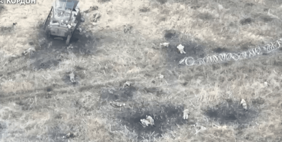 підбита техніка ЗС РФ, поле, бойові дії