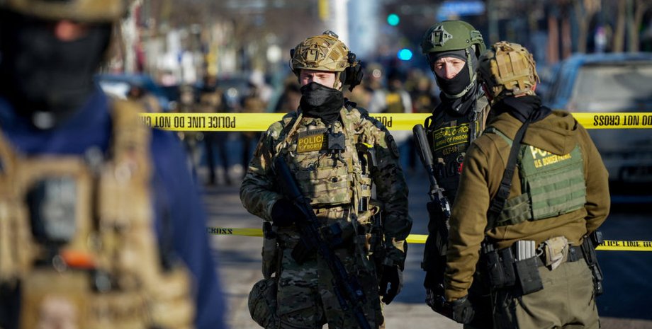 служба ICE в США