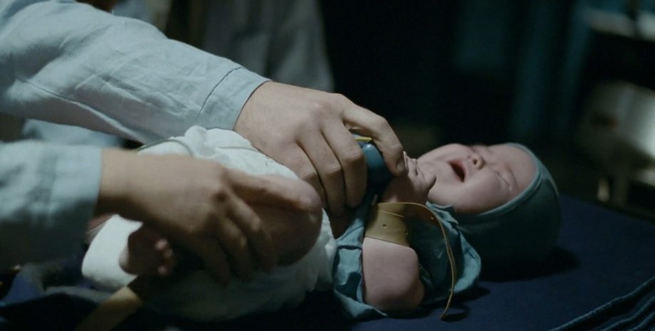 использование младельцев в фильме дау, младенцы в кино