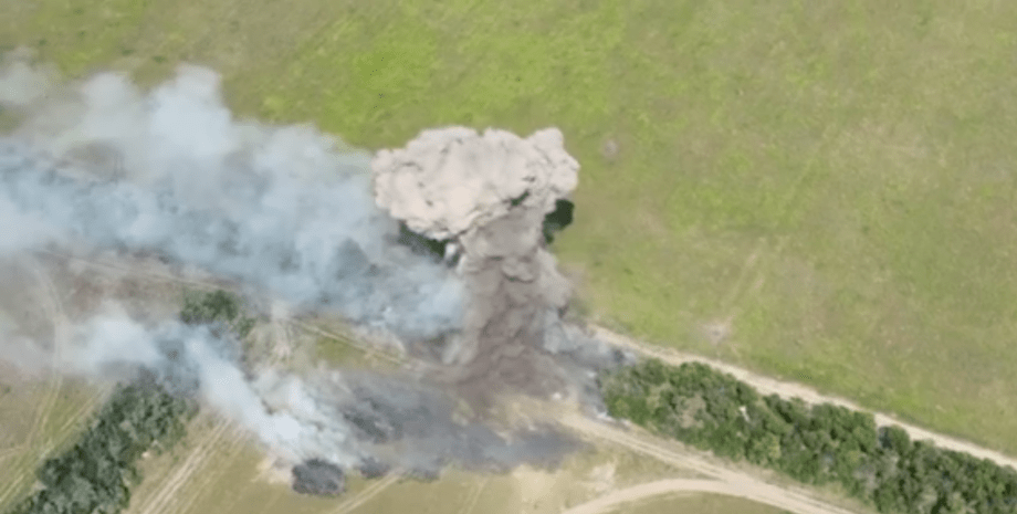 Знищення гаубиці 2А65 Мста-Б мста б, вибух, горить, знищення, контрнаступ ЗСУ, Збройні сили України, наступ