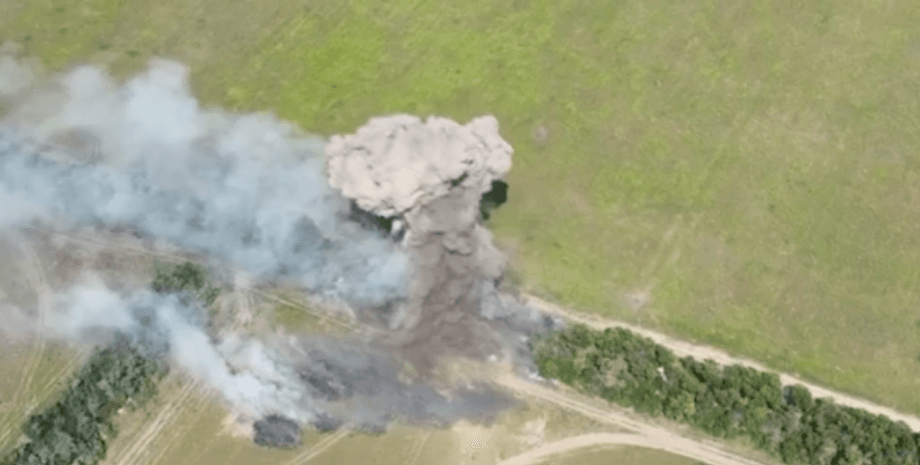мста б, взрыв, горит, уничтожение, контрнаступление ВСУ, Вооруженные силы Украины, наступление