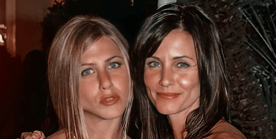 Дженніфер Еністон та Кортні Кокс, день народження дженніфер еністон, сальма хаєк, серіал друзі актори, рейчел грін