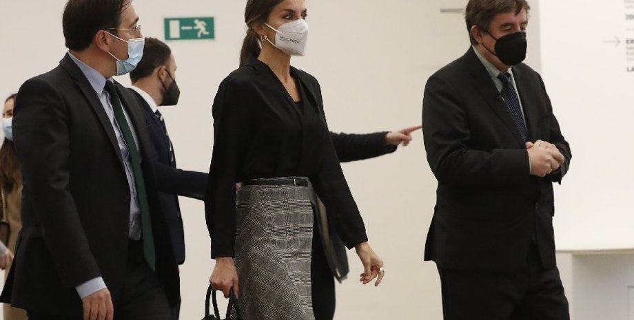 королева летиція, модний образ, королева іспанії