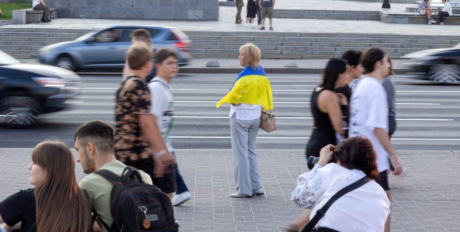 В Украине выросло количество людей, готовых терпеть войну, сколько необходимо