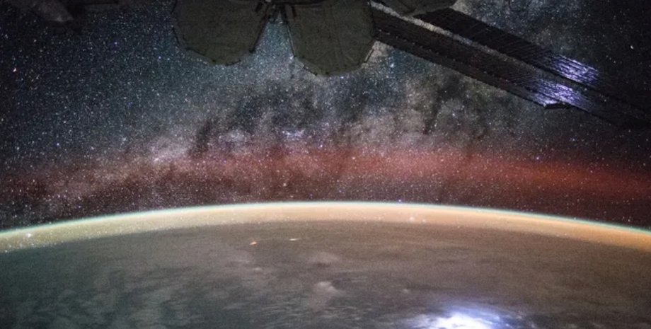 плазмові бульбашки атмосфера Земля