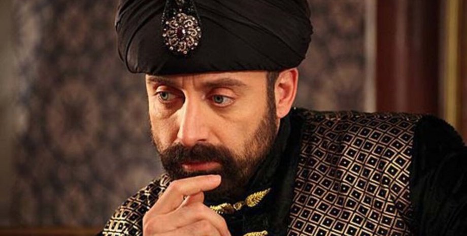 Халіт Ергенч, султан Сулейман, Величне століття