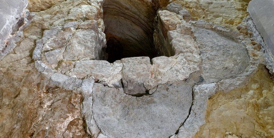 Оттон, Германия, крещение, церковь, религия, купель, христианство, археологи, археология, ученые, находка, исследования, история, Серватий