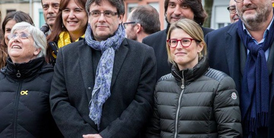 Карлес Пучдемон и Эльза Артади / Фото: cronicaglobal.elespanol.com