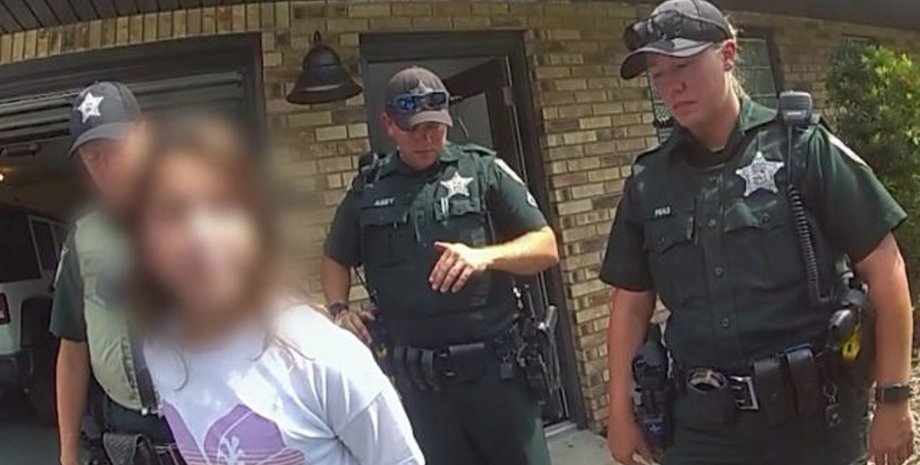 Арест ребенка, ложный вызов полиции, решили проучить, арестовали 11-летнюю девочку, телефонный розыгрыш, шутка, арест,