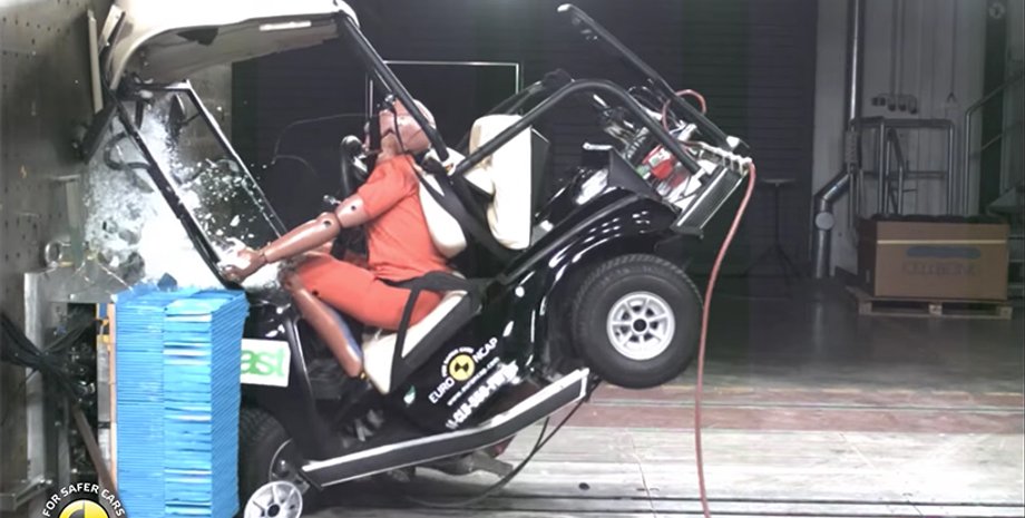 Краш-тест гольф-кара / Фото: YouTube