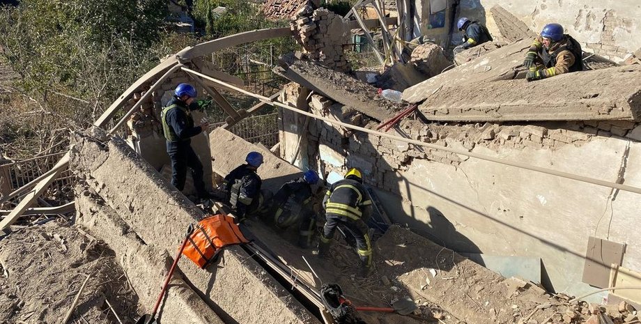 Никопольская гимназия, Днепропетровская область, ракетный обстрел, разрушения, погибшие