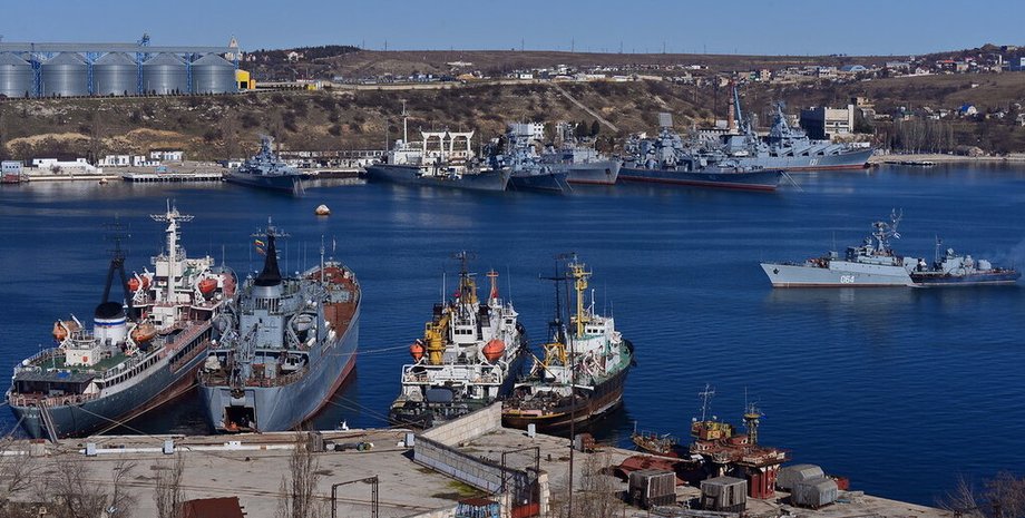 взрывы в Крыму, атака беспилотниками, атака на Крым, взрывы в Севастополе, ситуация в Крыму