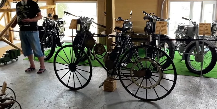 старый мотоцикл, самый старый мотоцикл, мотовелосипед