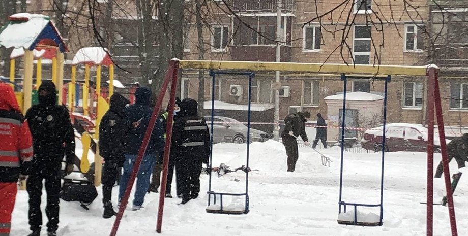 Киев, соломенский район, граната, взрыв, полиция, самоубийство, чоколовский бульвар