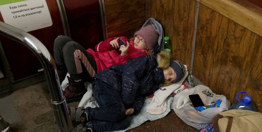 Украинские дети, бомбоубежище, фото