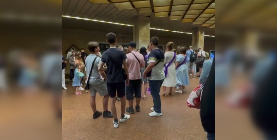 Выдубичи, выпускной в метро, последний звонок метро