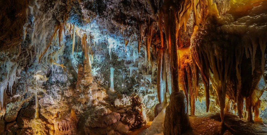 дженованские пещеры