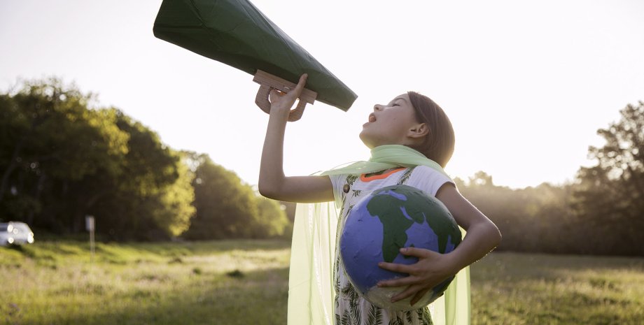 Девочка призывает: Спасите планету!