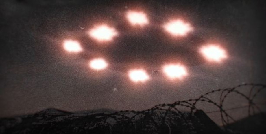 НЛО, небо, нічне небо, військова база, НЛО над військовою базою, база ВПС США, атака НЛО, напад НЛО