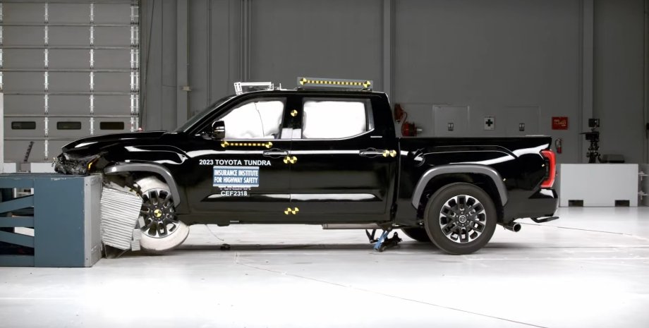 Toyota Tundra краш-тест Toyota, Toyota Tundra, Краш-тести, Пікапи, Випробування, Експерти, Безпека, ДТП, Фото, Відео