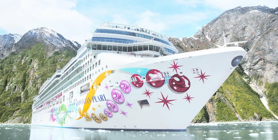 корабль для нудистов Norwegian Pearl, путешествия, судно, путешествия, курьезы, фото, плавание, отдых для богатых