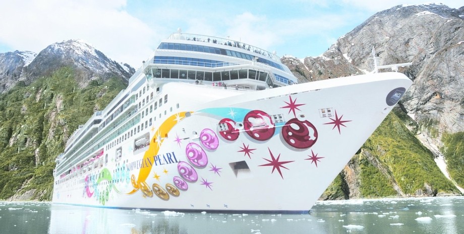 корабль для нудистов Norwegian Pearl, путешествия, судно, путешествия, курьезы, фото, плавание, отдых для богатых