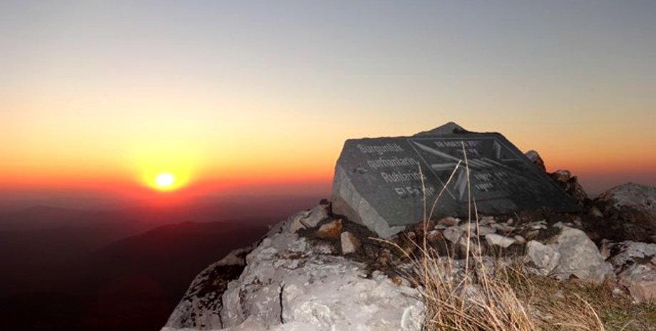Разрушенный памятник / Фото пресс-службы Меджлиса крымско-татарского народа
