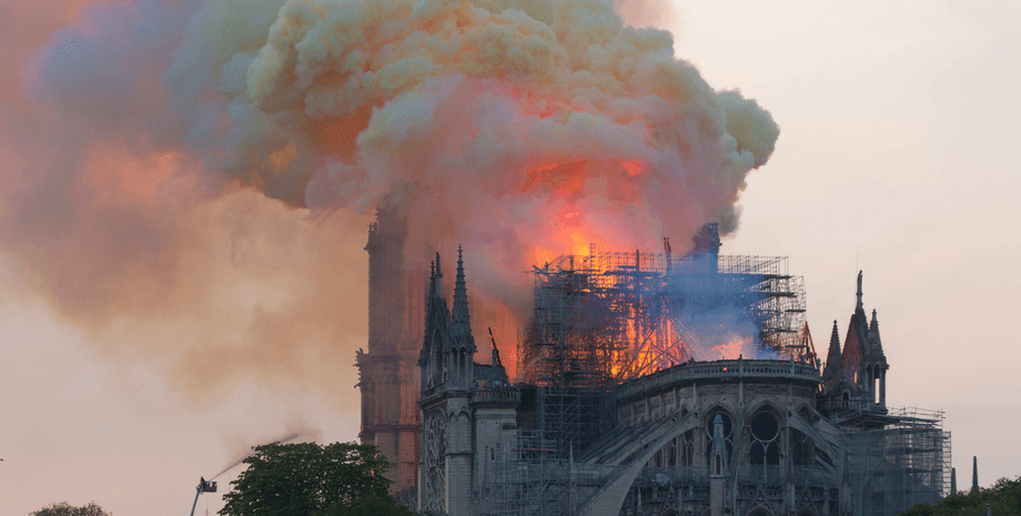 как выглядит нотр-дам после пожара 2019 года
