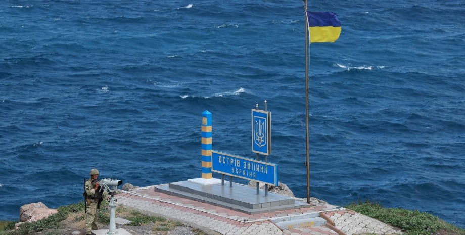 війна Росія Україна авіація Чорне море флот Чорноморський флот РФ, російська авіація, зерновий коридор, КАБ, острів Зміїний, атаки на острів