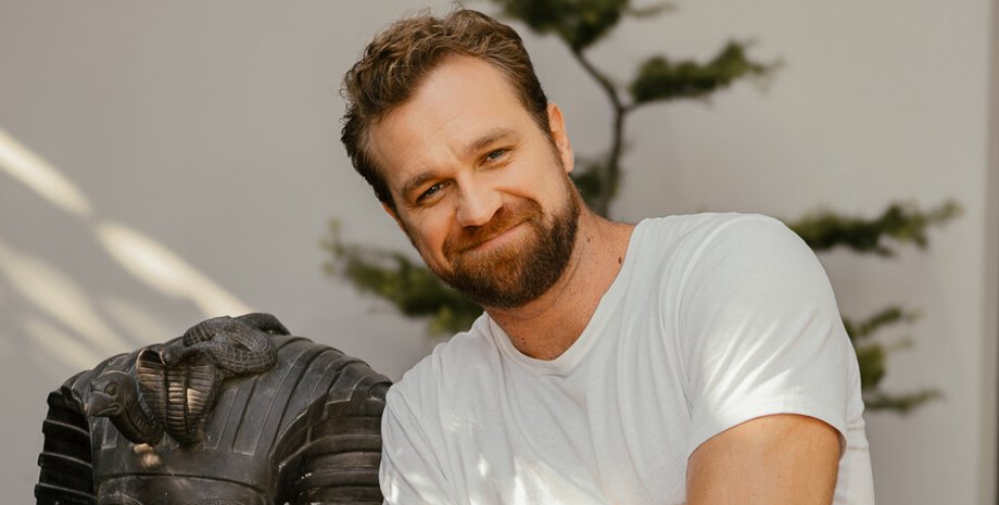 Актор Артемій Єгоров