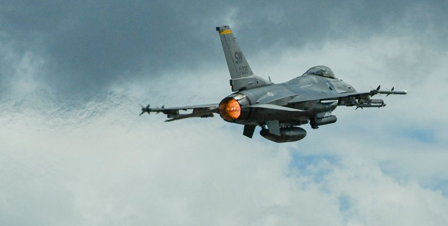 Западный самолет