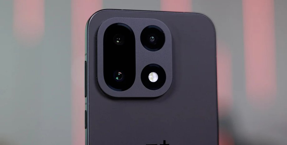 Телефон OnePlus 15