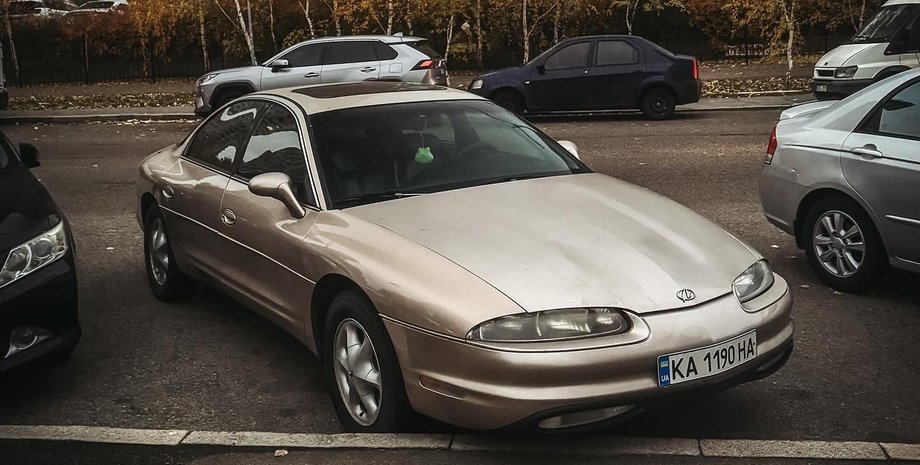 Oldsmobile Aurora 1995, Oldsmobile Aurora