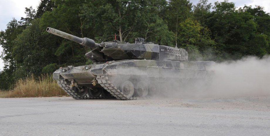 Передача Украине танков