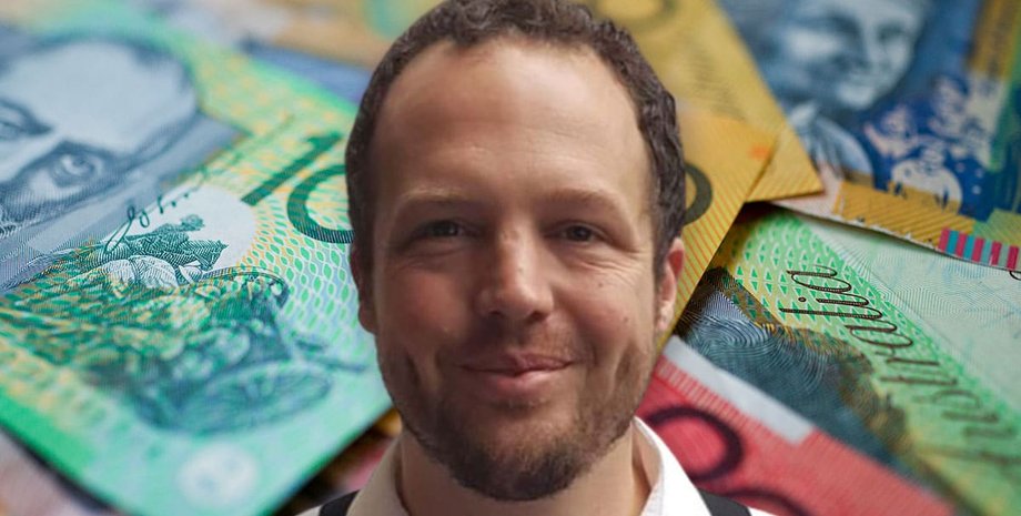 Дэн Сондерс, бармен, сбой в банкомате, ошибка банка, сбой в банковской системе, бармен стал миллионером, мошенник, украл деньги, арест